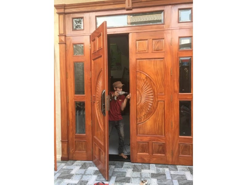 Sửa Cửa Gỗ Tại Nhà TPHCM - Khắc Phục Cửa Gỗ Bị Xệ, Kẹt Nhanh Chóng