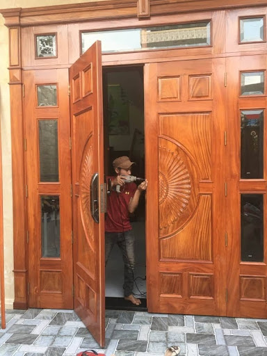 Sửa Cửa Gỗ Tại Nhà TPHCM - Khắc Phục Cửa Gỗ Bị Xệ, Kẹt Nhanh Chóng